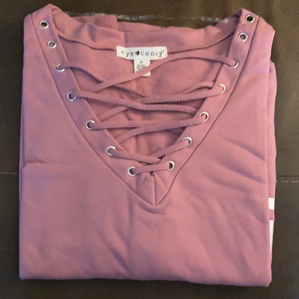 Women’s Long sleeve shirt size medium